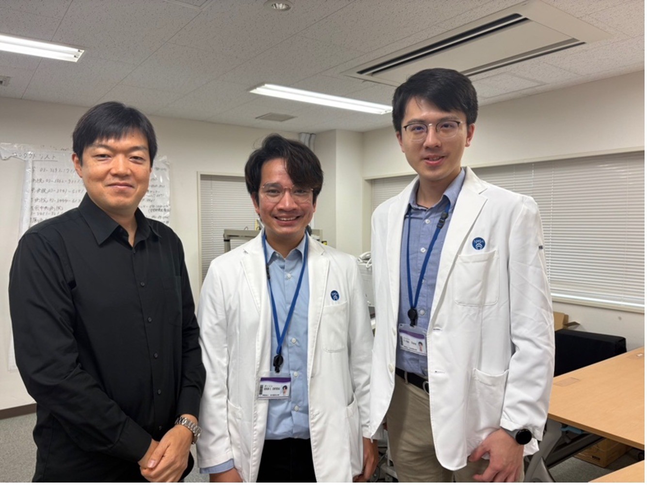 留学生の修了証授与を行いました